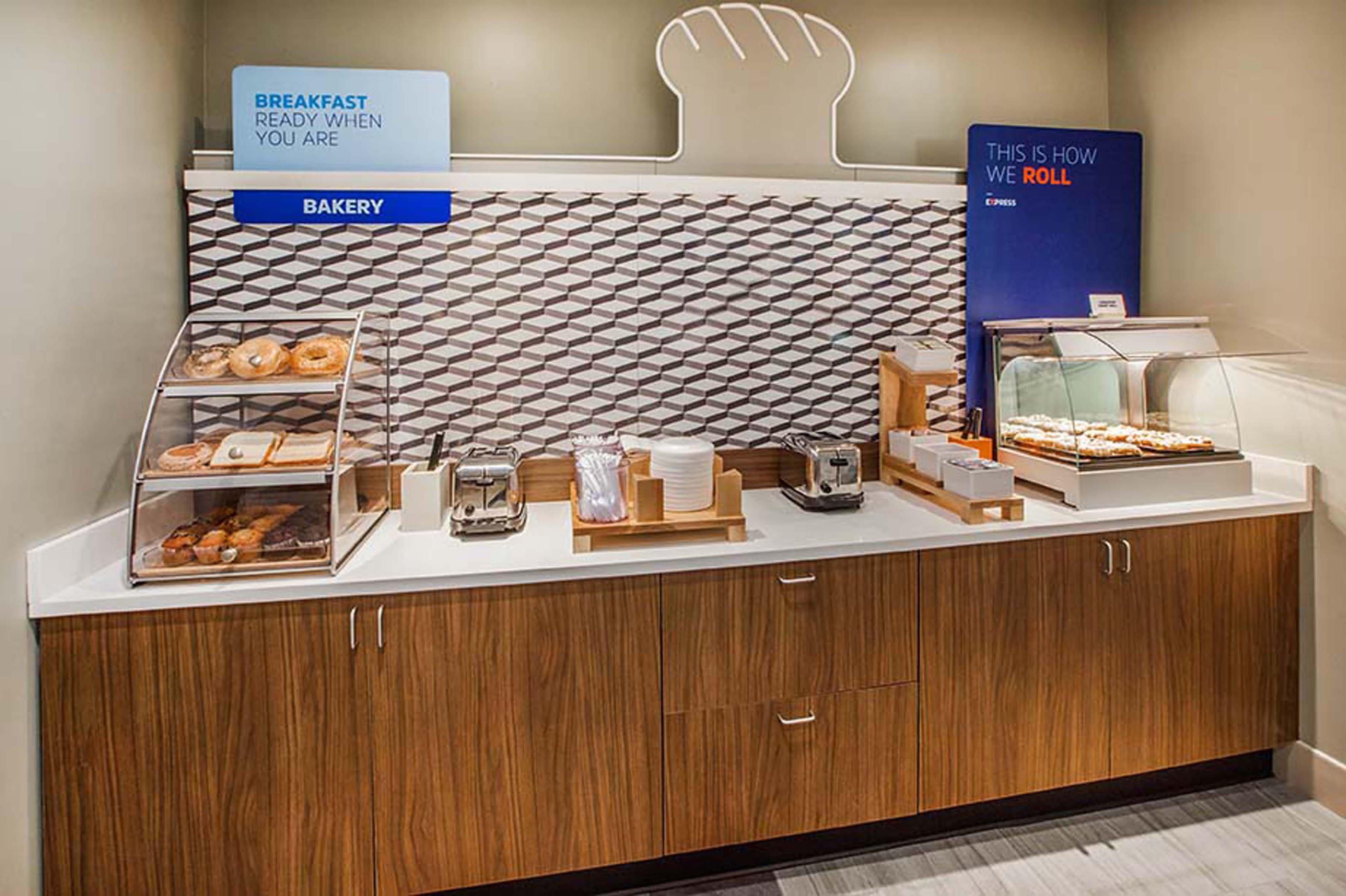 Holiday Inn Express Hotel & Suites Lexington By Ihg Exteriér fotografie